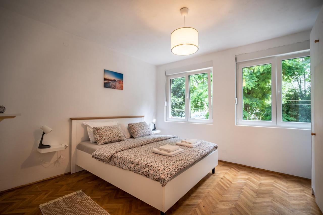 Cozy Apartment, 10 Minutes Walking Distance From The Old Town Cattaro Esterno foto