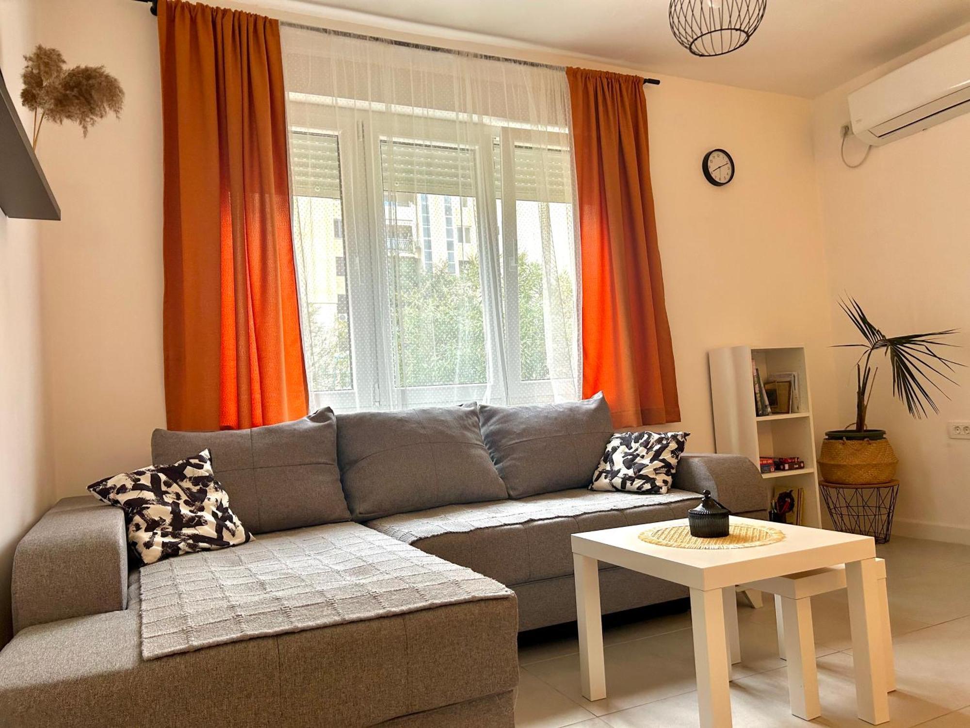 Cozy Apartment, 10 Minutes Walking Distance From The Old Town Cattaro Esterno foto